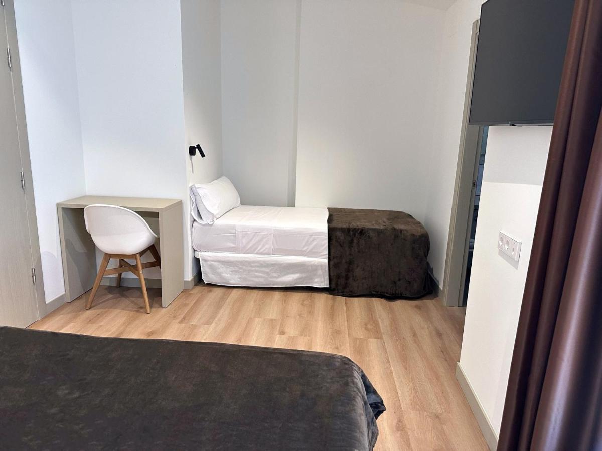 Hotel Bestprice Valencia Bagian luar foto