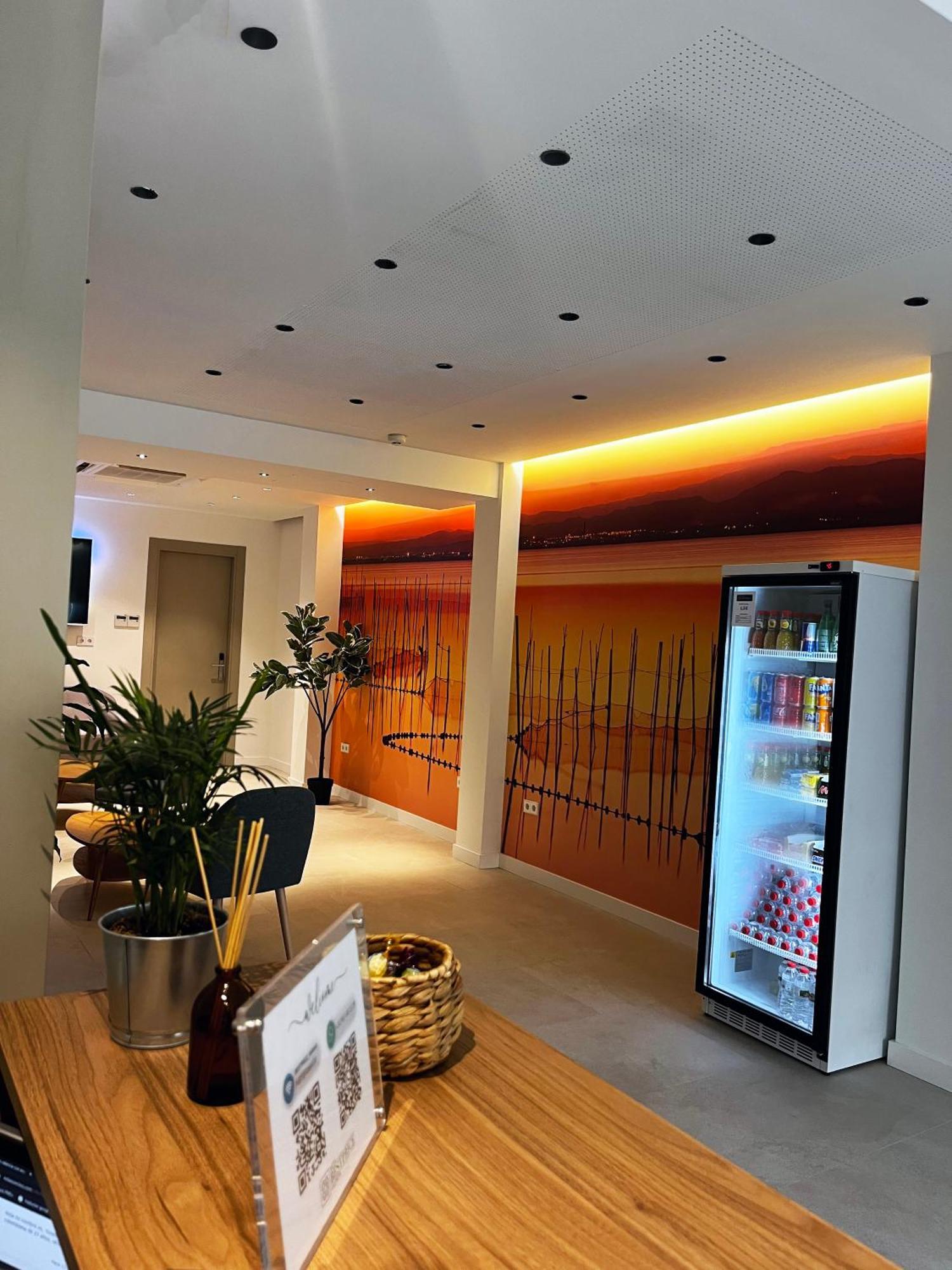 Hotel Bestprice Valencia Bagian luar foto